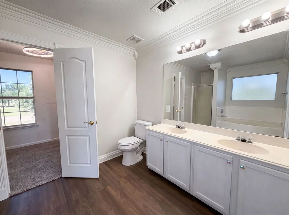 3940 Victory Court Midlothian, TX 76065