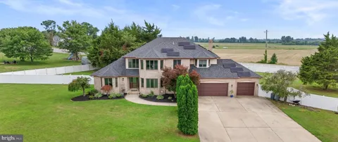 15 W HICKORY LANE
