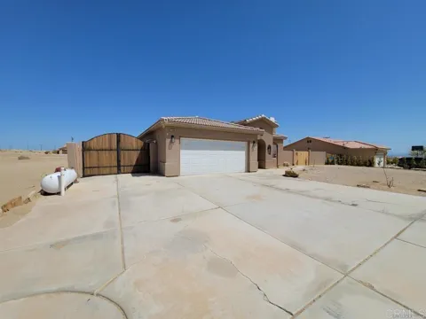 1368 Van Buren