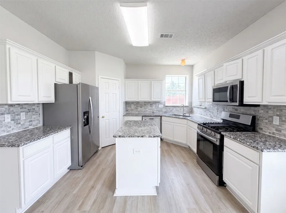 861 Pimernel Lane Plano, TX 75075