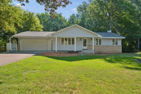 300 Quaker Lane