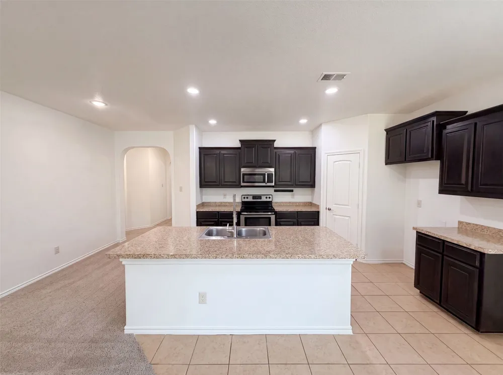 1108 Edgewater Drive Azle, TX 76020