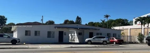 2900 W Flagler St #11