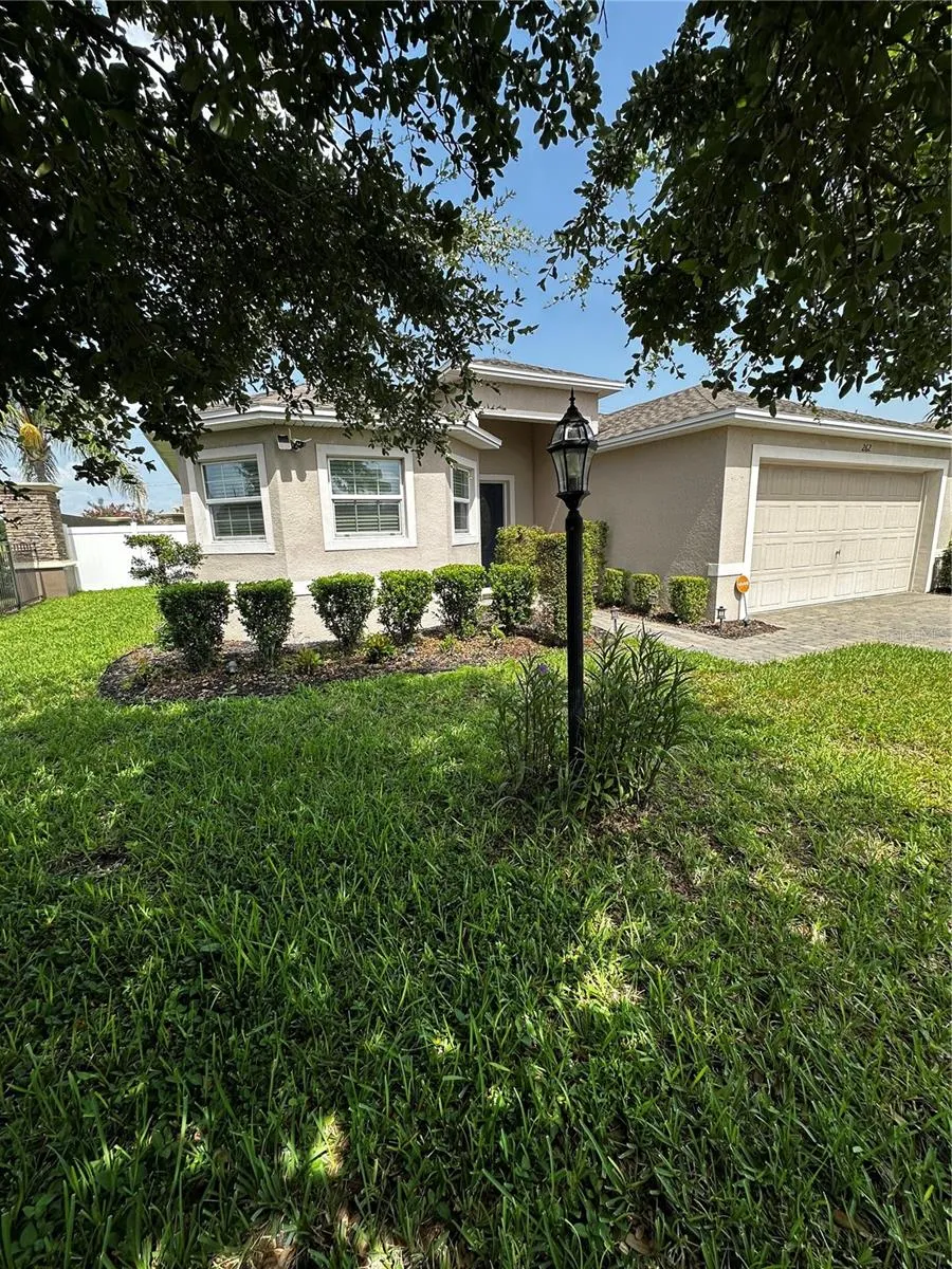 262 LAKE MARIANA PLACE Auburndale, FL 33823