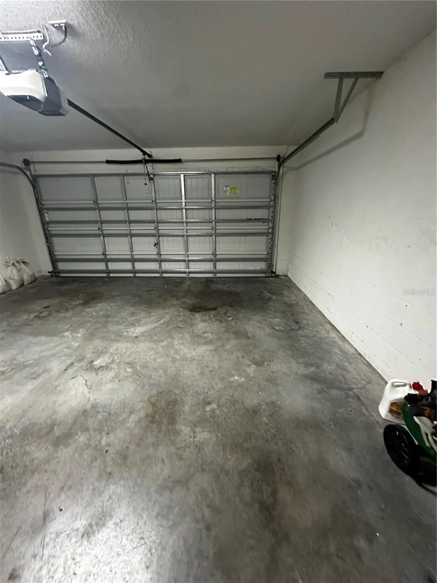 262 LAKE MARIANA PLACE Auburndale, FL 33823