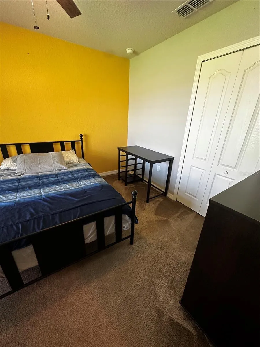 262 LAKE MARIANA PLACE Auburndale, FL 33823
