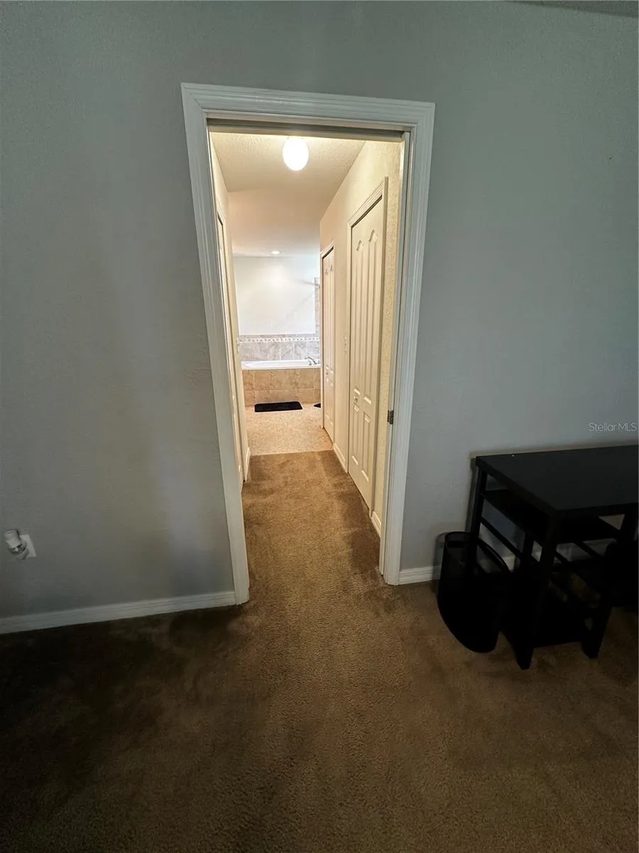 262 LAKE MARIANA PLACE Auburndale, FL 33823