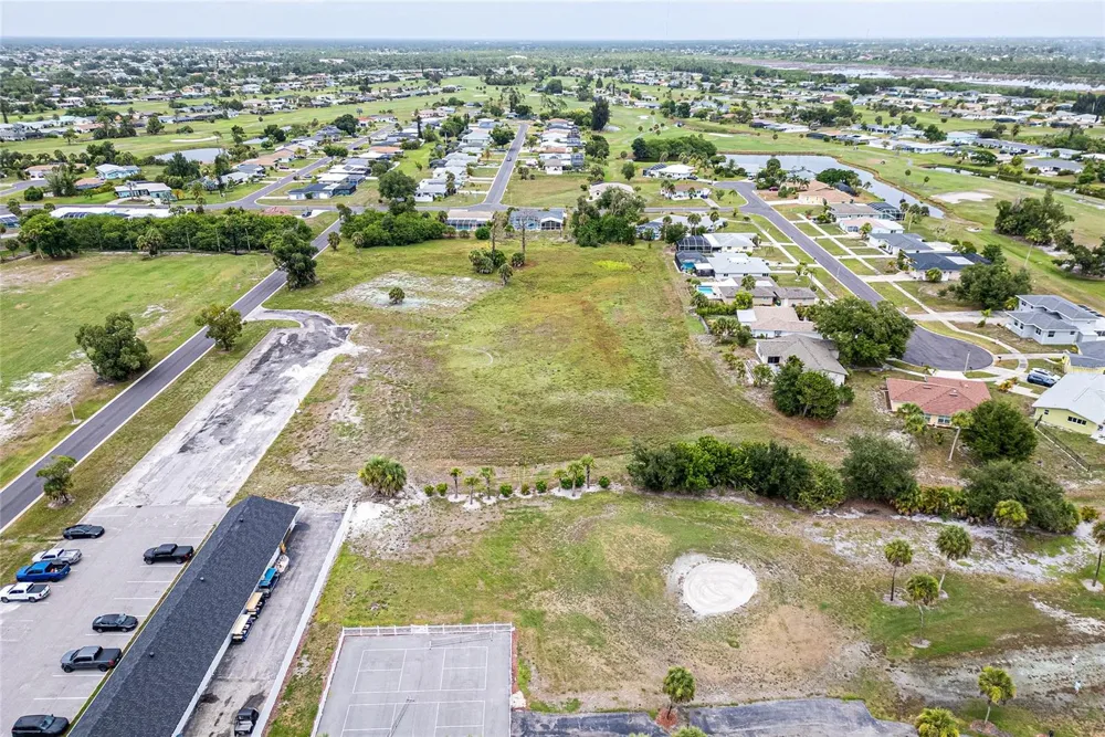 3 GOLFVIEW ROAD Rotonda West, FL 33947