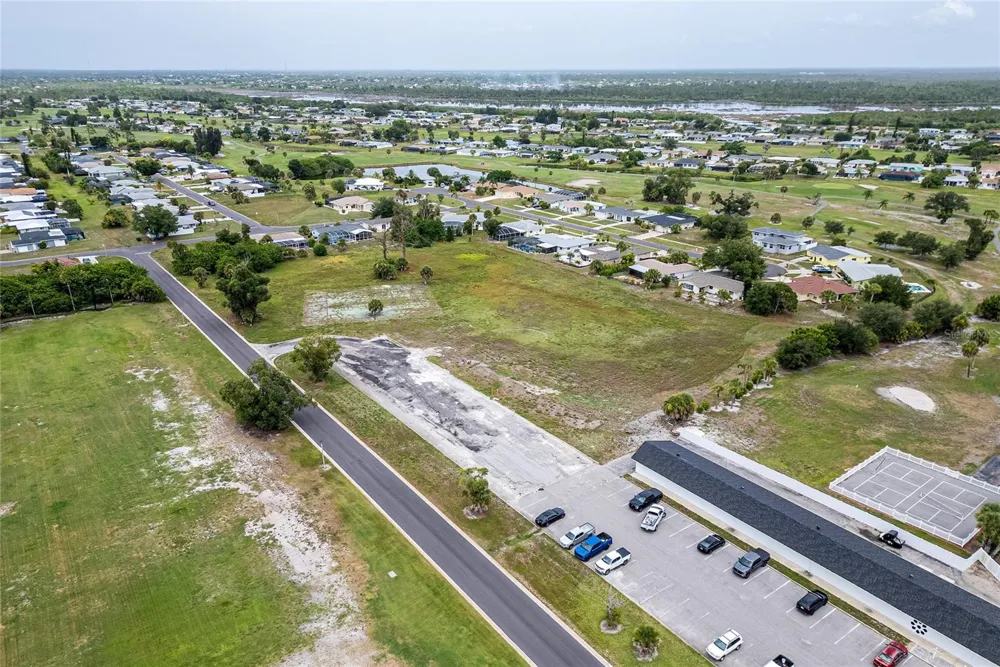 3 GOLFVIEW ROAD Rotonda West, FL 33947
