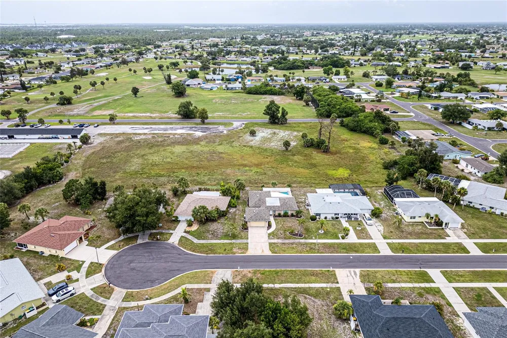 3 GOLFVIEW ROAD Rotonda West, FL 33947
