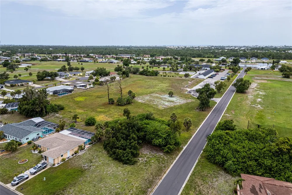 3 GOLFVIEW ROAD Rotonda West, FL 33947