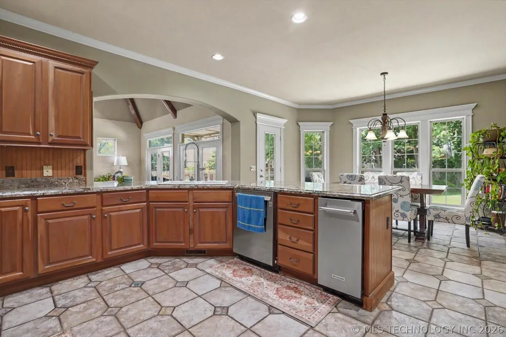 7813 E 99th Place Tulsa, OK 74133