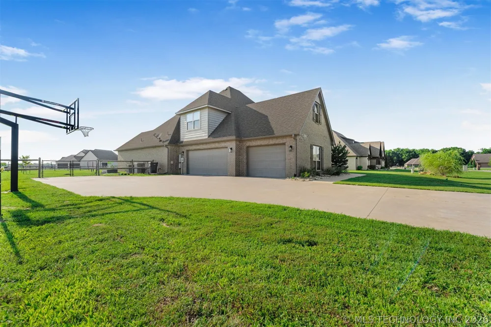 8220 154th Avenue E Owasso, OK 74055