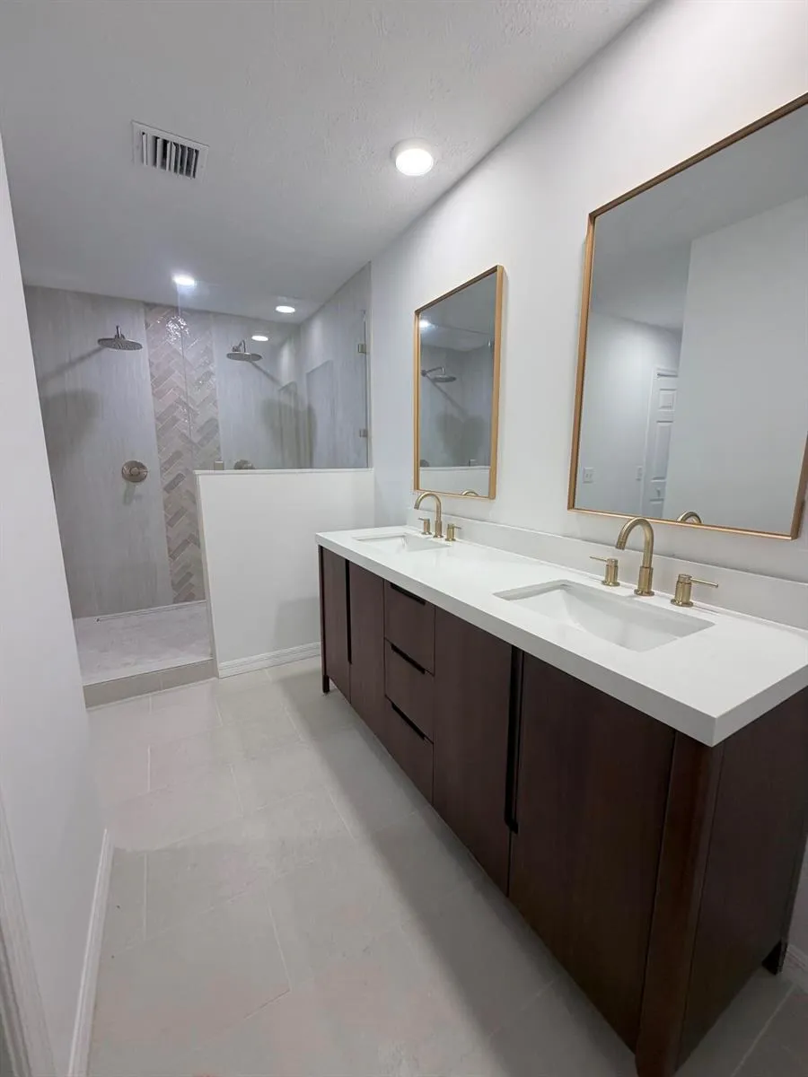 180 8th Court Vero Beach, FL 32962