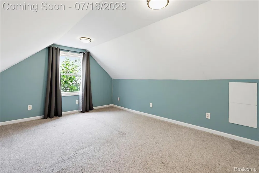 1657 W Troy Street Ferndale City, MI 48220