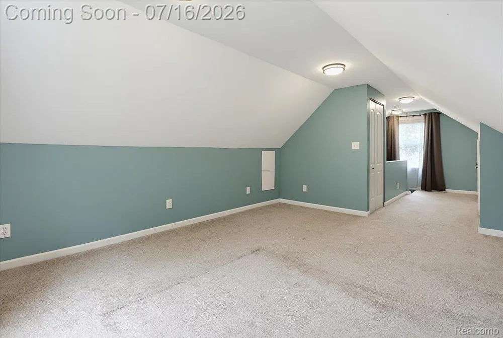 1657 W Troy Street Ferndale City, MI 48220