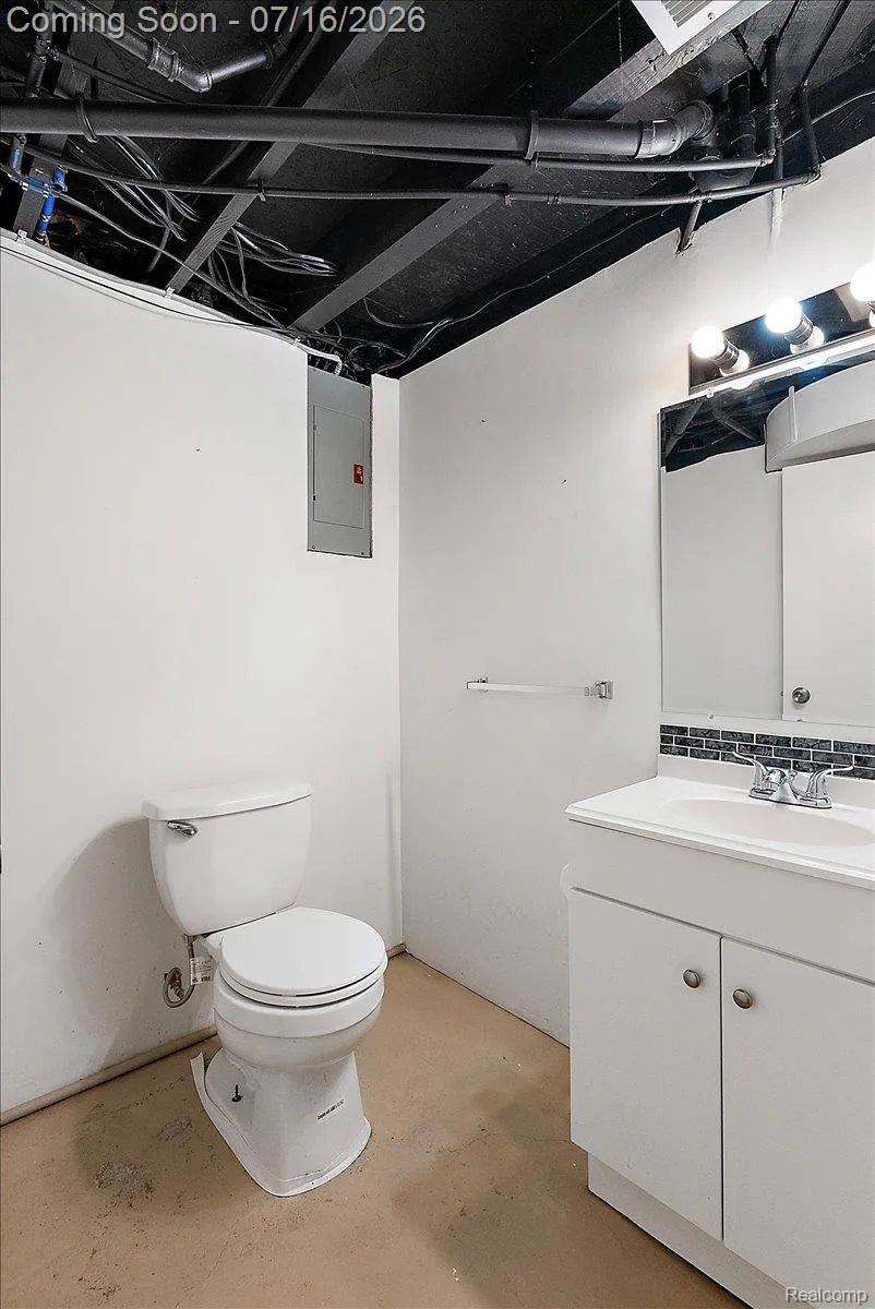 1657 W Troy Street Ferndale City, MI 48220