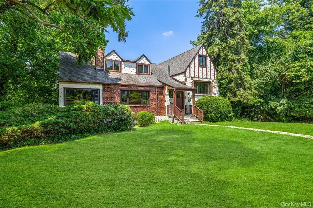 38 Fenimore Drive Harrison, NY 10528