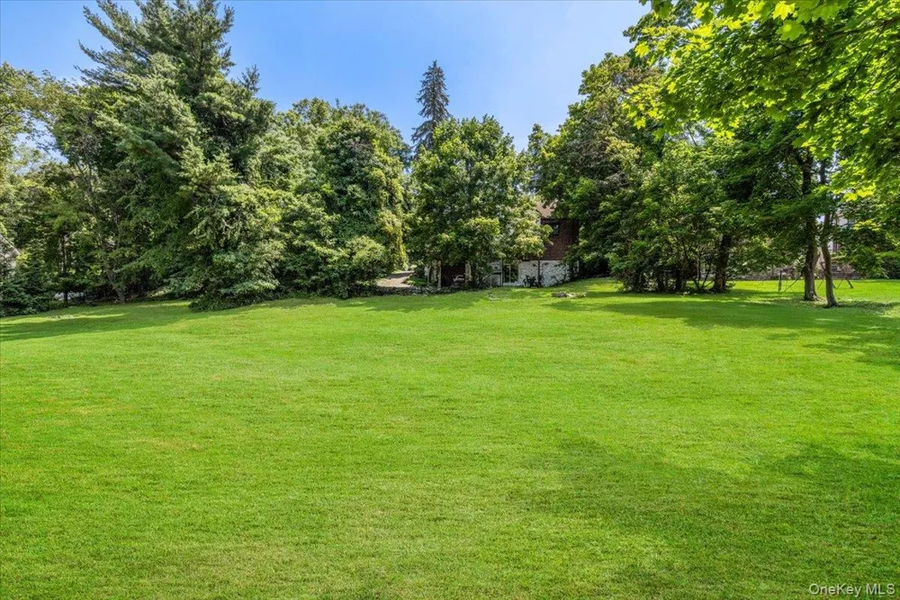 38 Fenimore Drive Harrison, NY 10528