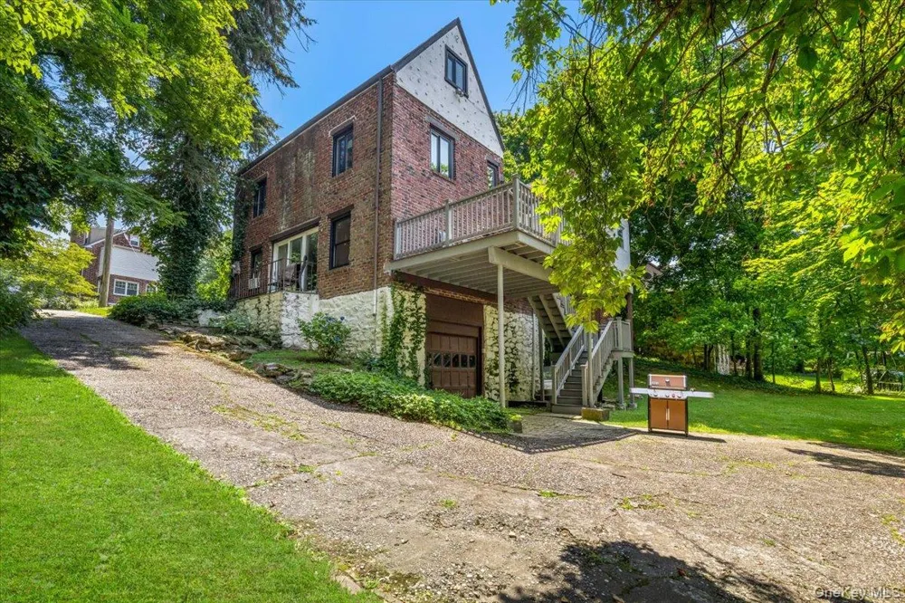 38 Fenimore Drive Harrison, NY 10528