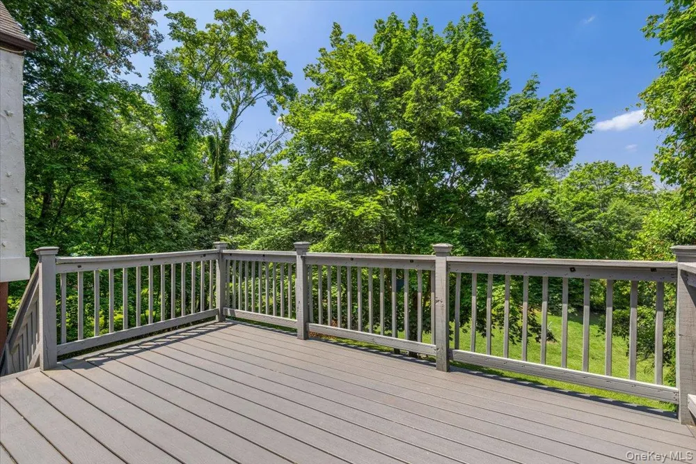 38 Fenimore Drive Harrison, NY 10528