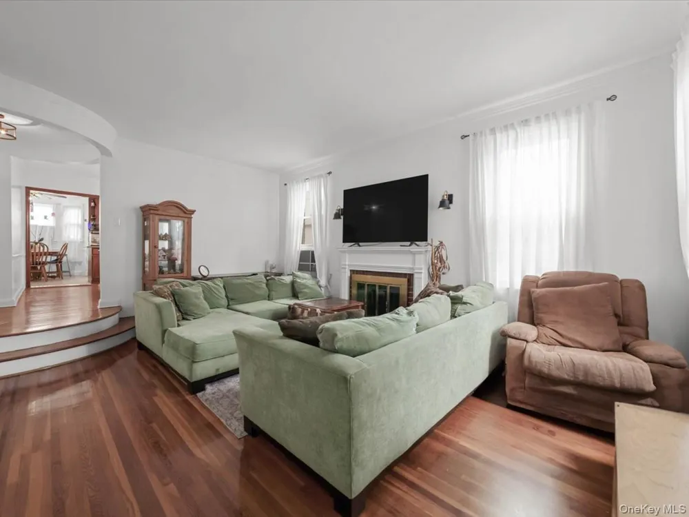 6507 181st Street Fresh Meadows, NY 11365