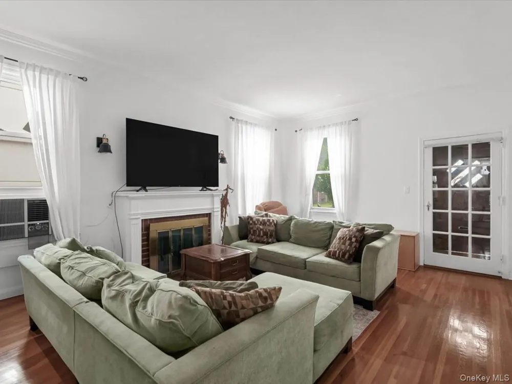 6507 181st Street Fresh Meadows, NY 11365