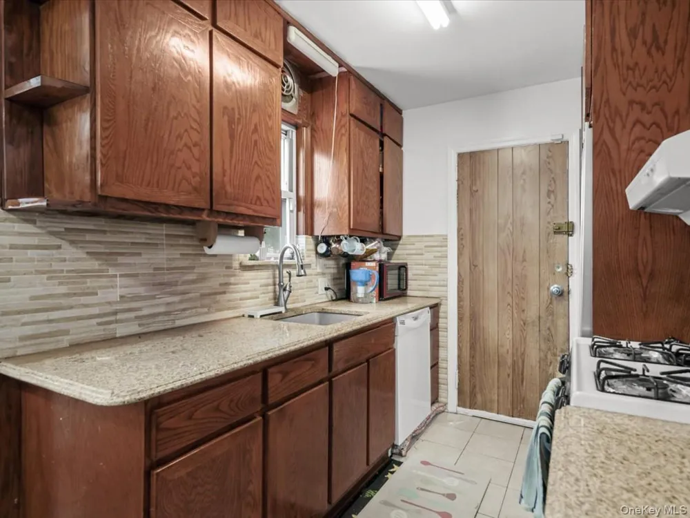 6507 181st Street Fresh Meadows, NY 11365