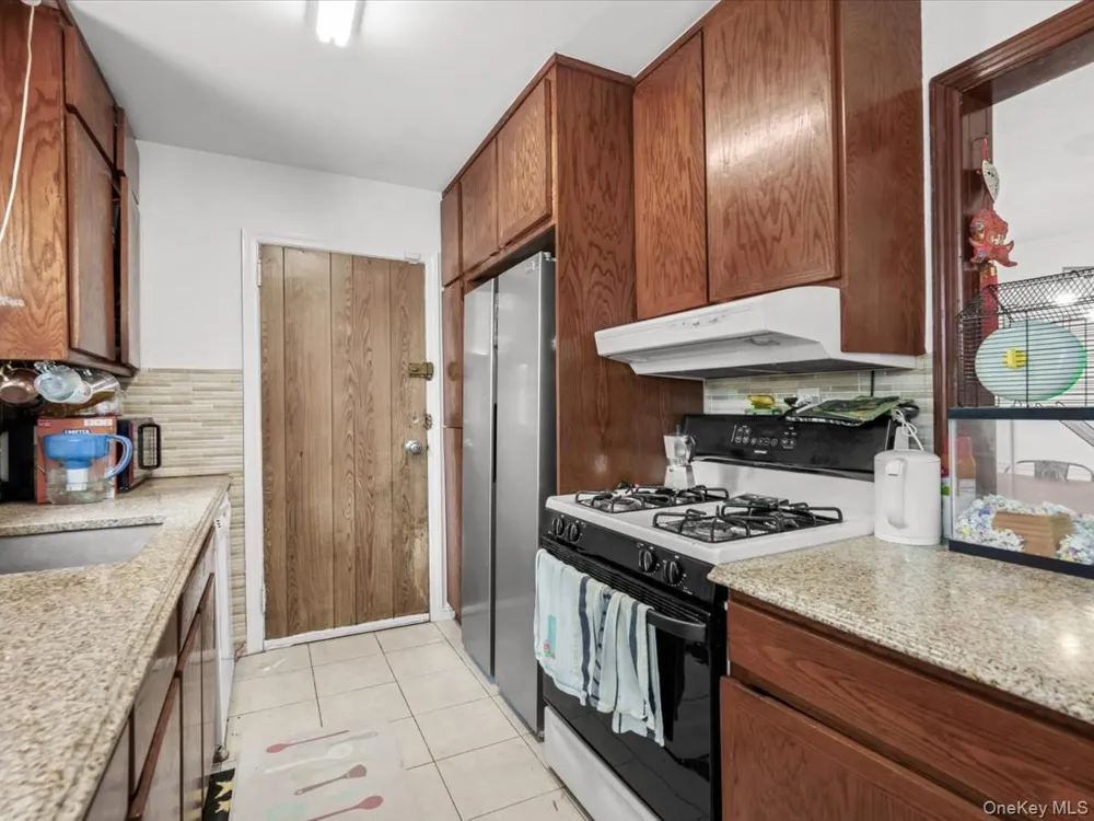 6507 181st Street Fresh Meadows, NY 11365