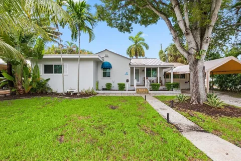 305 NE 14th Avenue