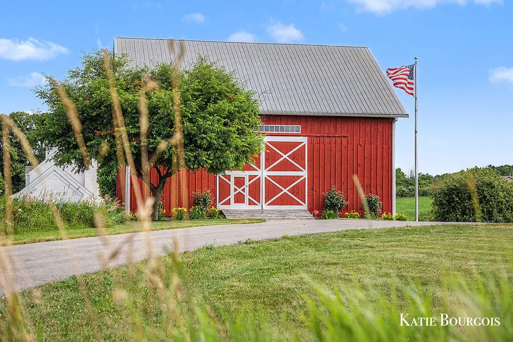 17640 16 Mile Road Colfax Township, MI 49307