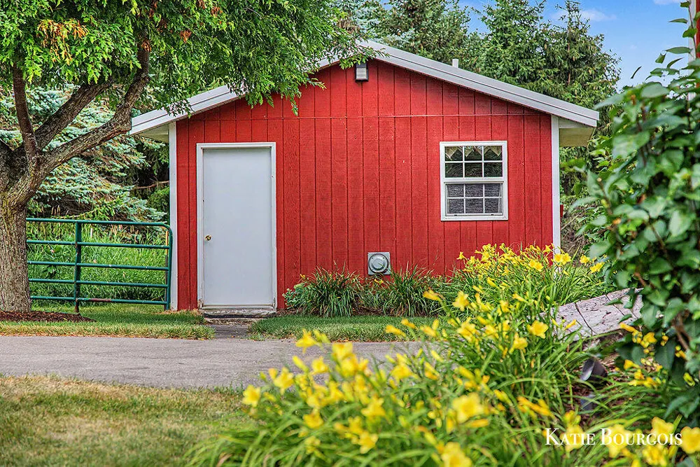 17640 16 Mile Road Colfax Township, MI 49307