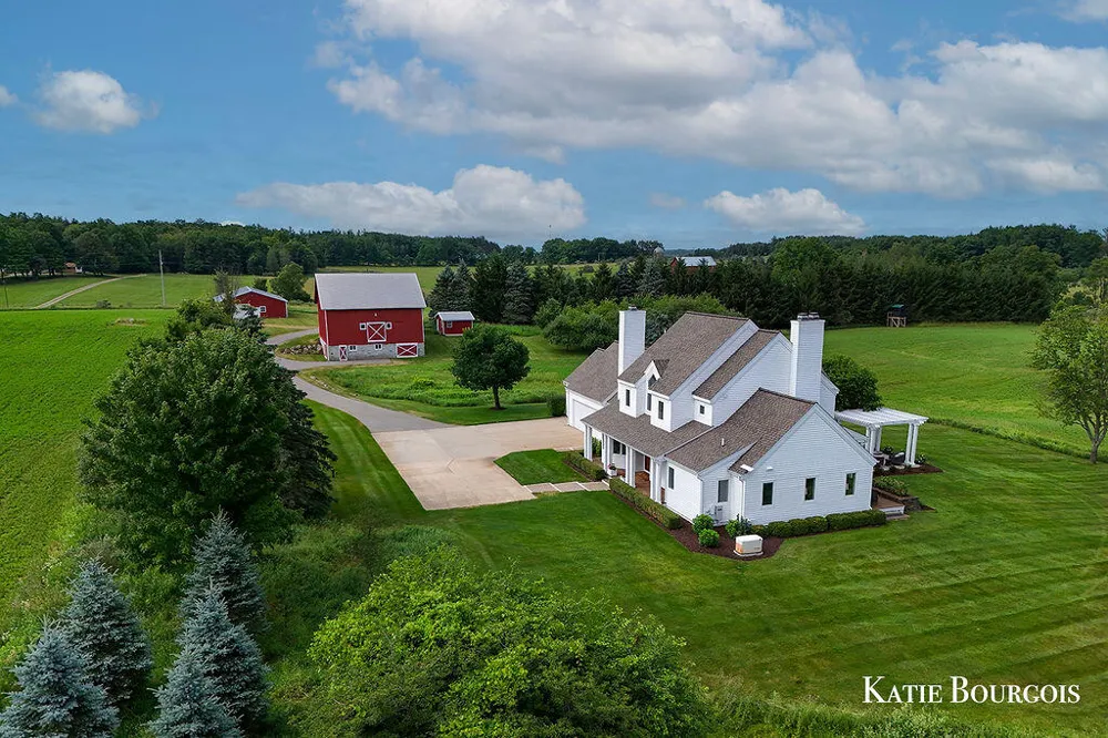 17640 16 Mile Road Colfax Township, MI 49307