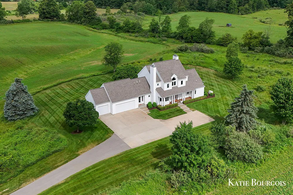 17640 16 Mile Road Colfax Township, MI 49307
