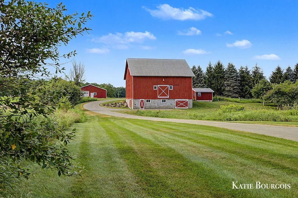 17640 16 Mile Road Colfax Township, MI 49307