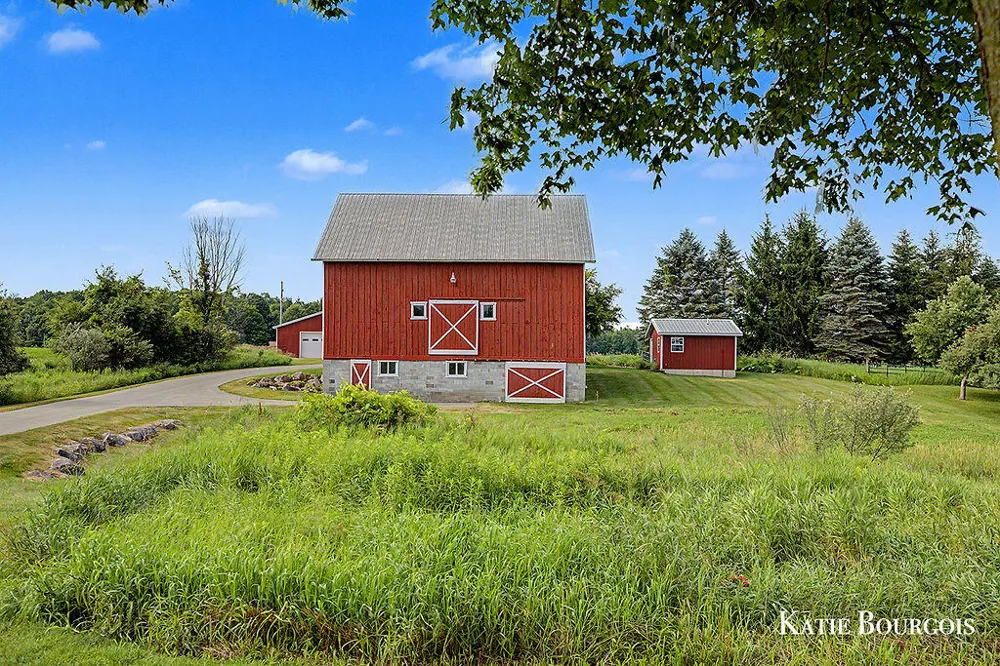 17640 16 Mile Road Colfax Township, MI 49307