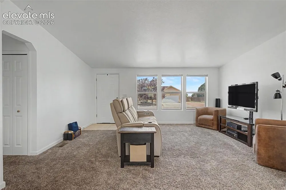 667 S Burro Drive Pueblo, CO 81007