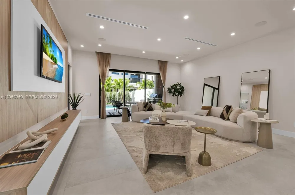 920 NE 17th ave #A Fort Lauderdale, FL 33304