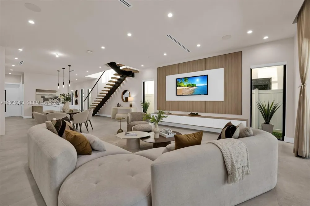 920 NE 17th ave #A Fort Lauderdale, FL 33304