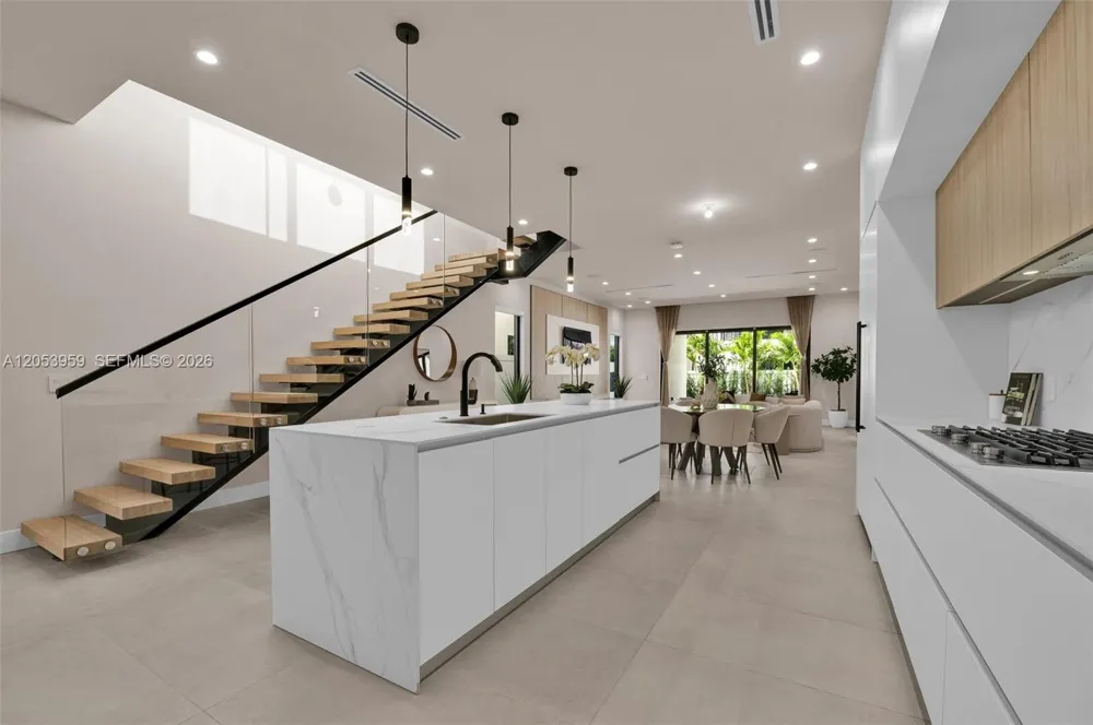 920 NE 17th ave #A Fort Lauderdale, FL 33304