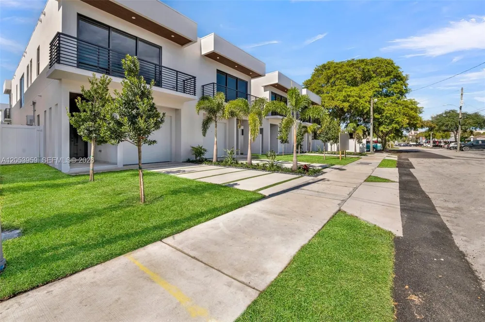 920 NE 17th ave #A Fort Lauderdale, FL 33304