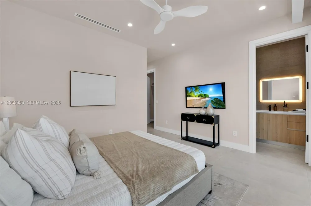 920 NE 17th ave #A Fort Lauderdale, FL 33304