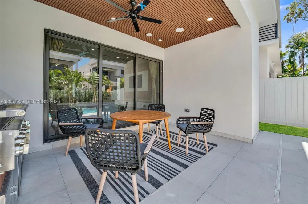 920 NE 17th ave #A Fort Lauderdale, FL 33304
