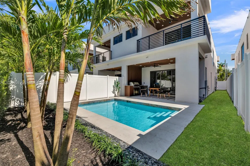 920 NE 17th ave #A Fort Lauderdale, FL 33304