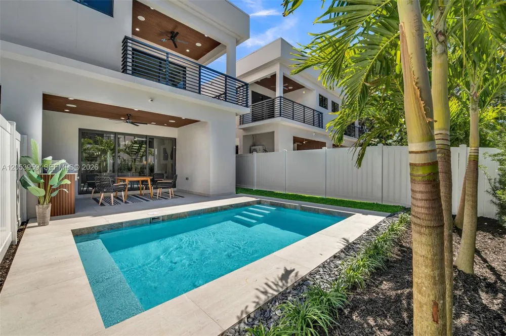 920 NE 17th ave #A Fort Lauderdale, FL 33304