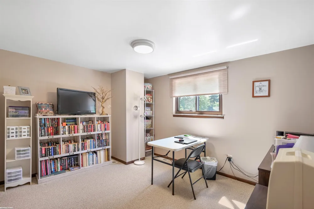 34321 Jefferson Avenue Harrison Charter Township, MI 48045