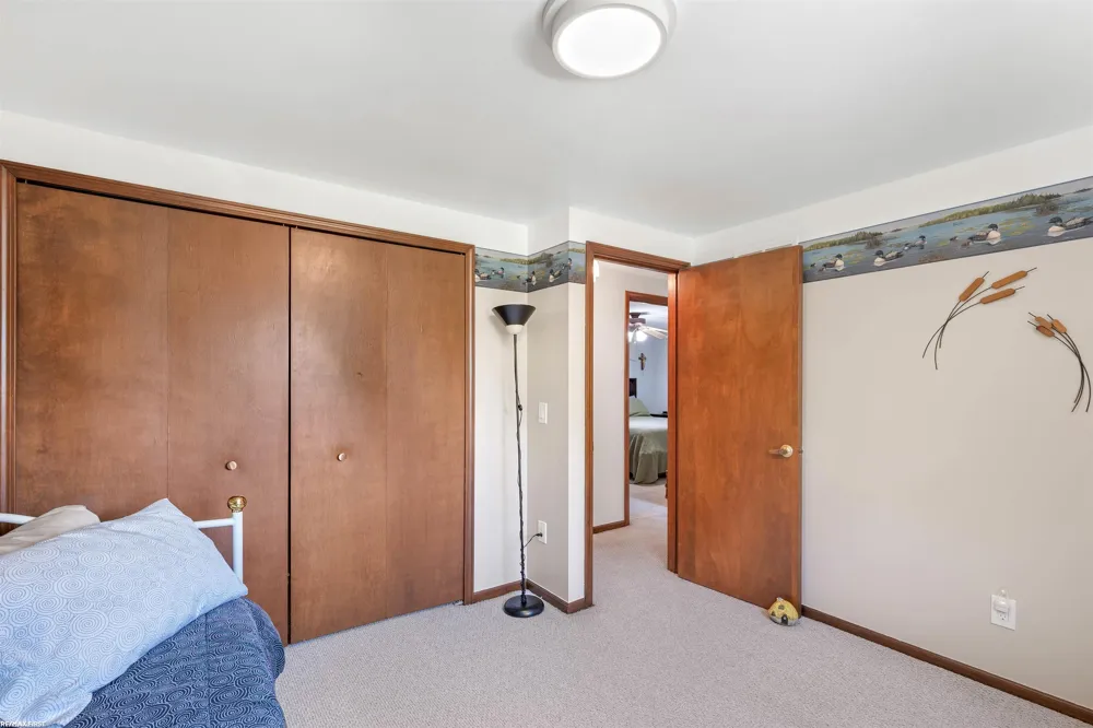 34321 Jefferson Avenue Harrison Charter Township, MI 48045