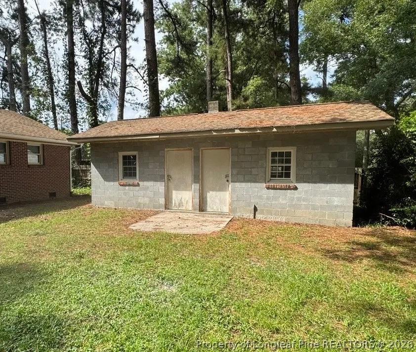107 S 1st Street Maxton, NC 28364