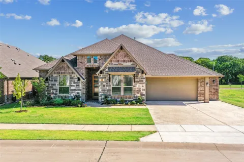 218 Oakcrest Drive