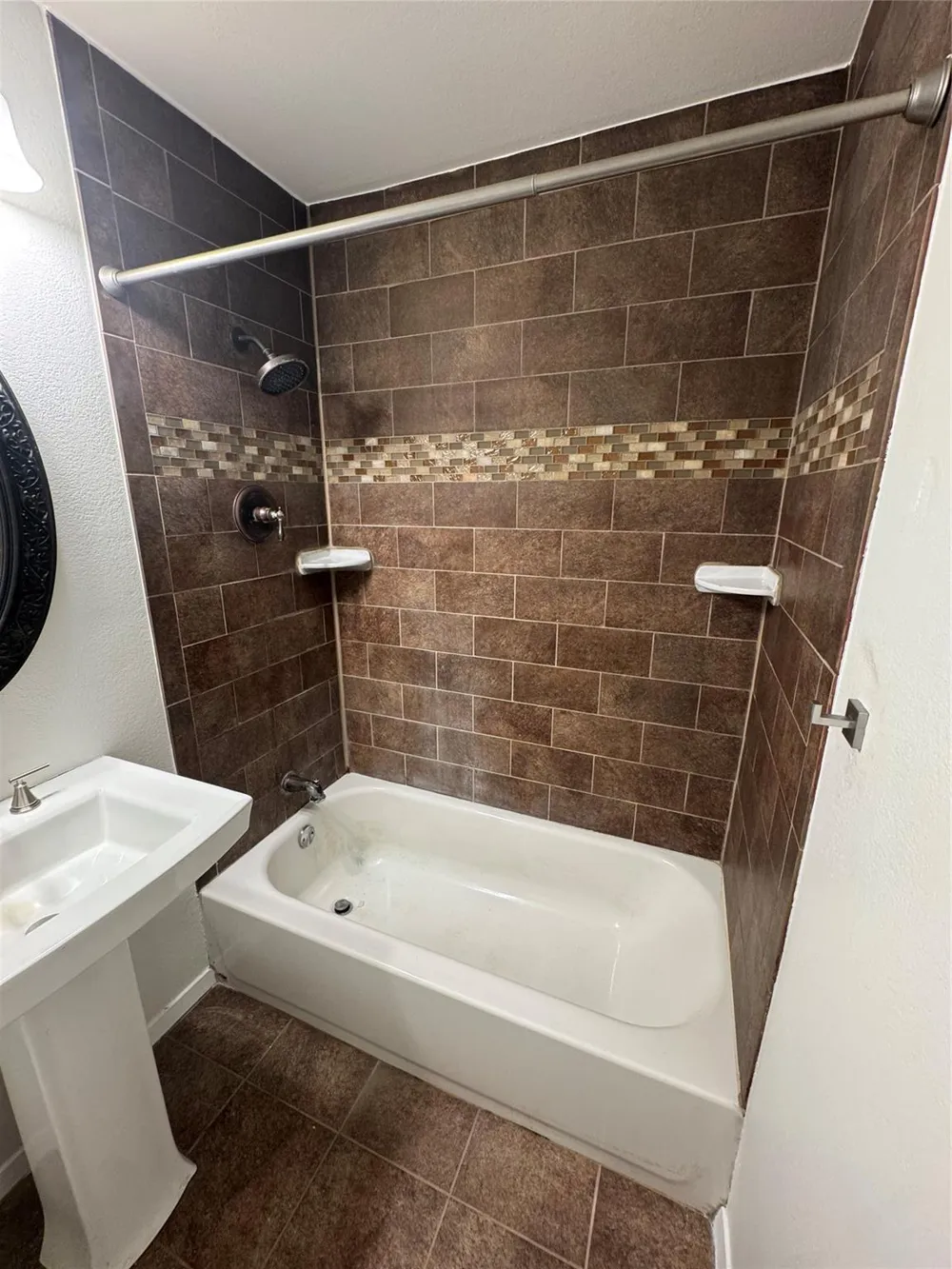 935 Creager Street Houston, TX 77034